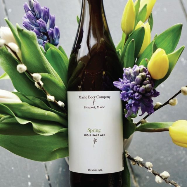 Happy #SPRING from @mainebeerco! With Amarillo, Cascade, Simcoe, and Ekaunot hops, Spring has aromas of tangerine, grapefruit, and dried apricot followed by notes of pine, flowers, and underlying caramel and bread crust. ⁣
⁣
This seasonal offering is meant to be enjoyed fresh right as we start looking forward to warmer weather. Order link in bio.